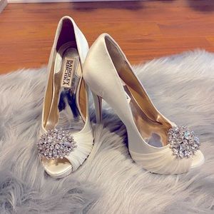 Badgley Mischka Women's Peep Toe Shoes